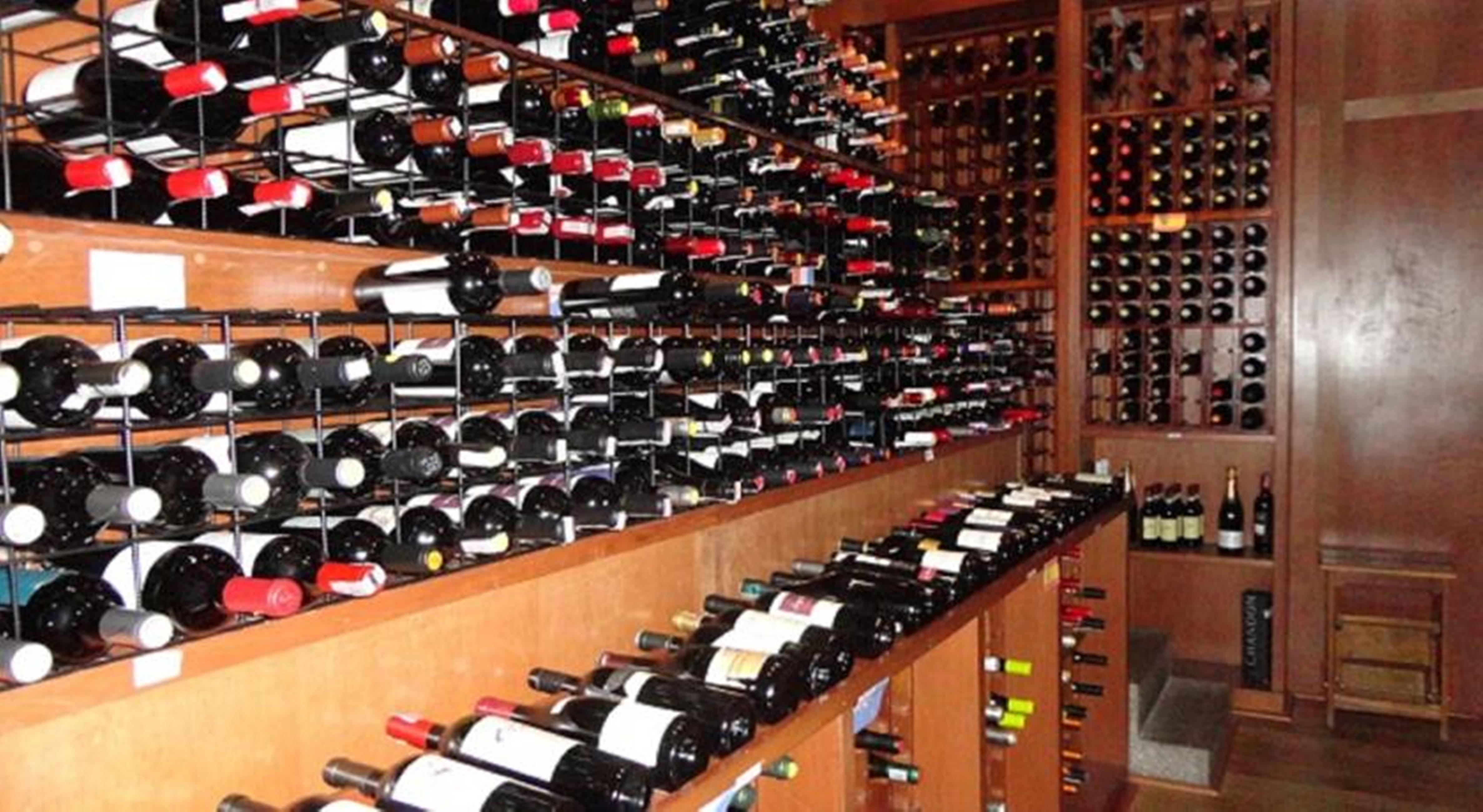 Bourbon Resort Atibaia Luaran gambar Wine cellar