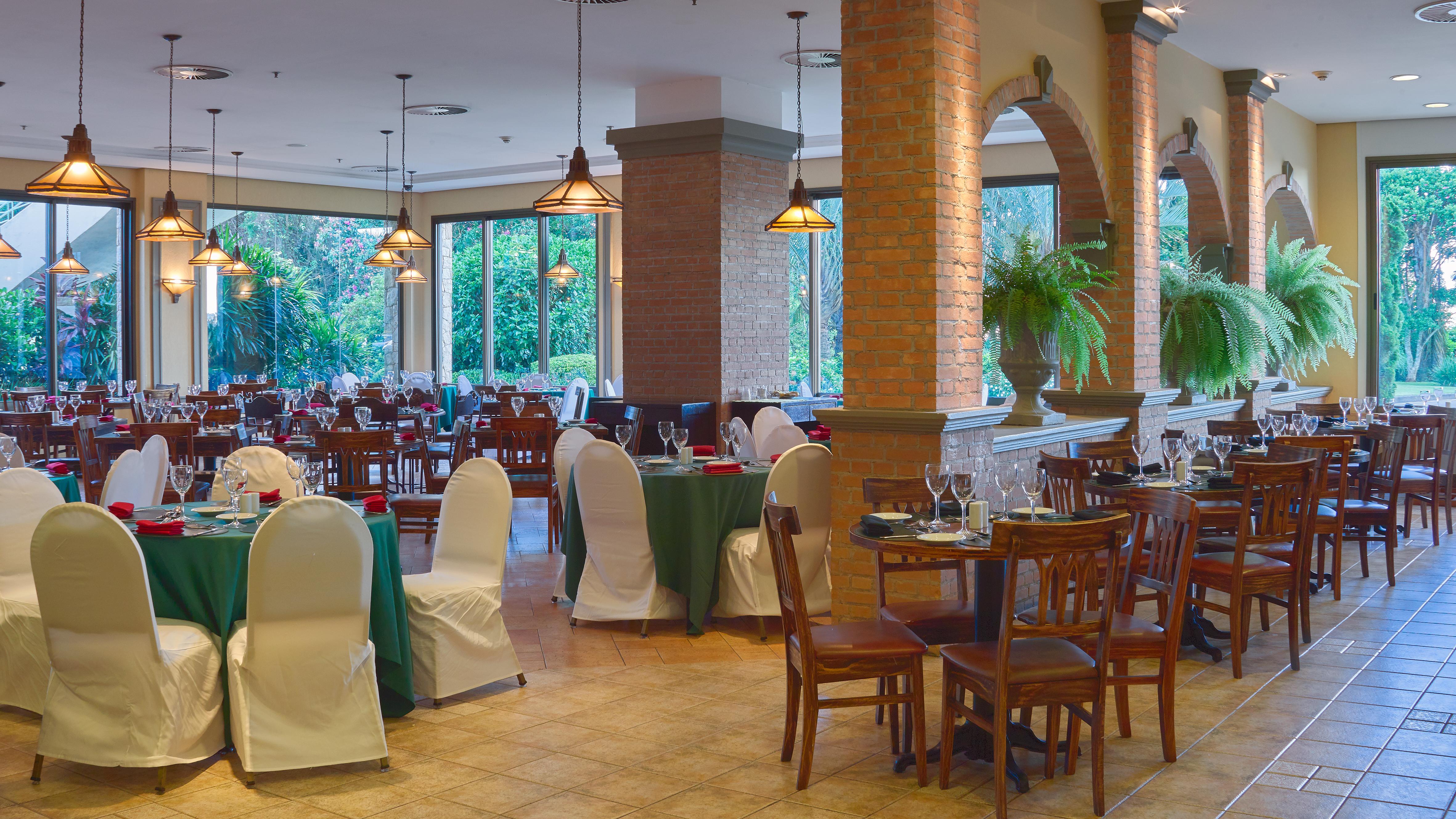 Bourbon Resort Atibaia Luaran gambar The restaurant