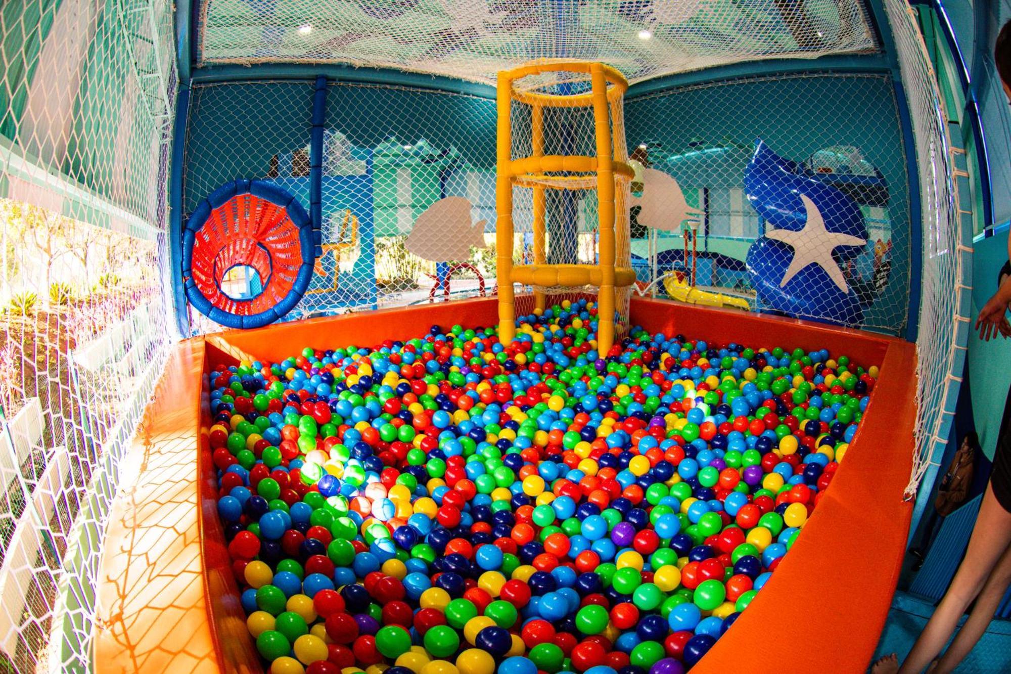 Bourbon Resort Atibaia Luaran gambar A ball pit
