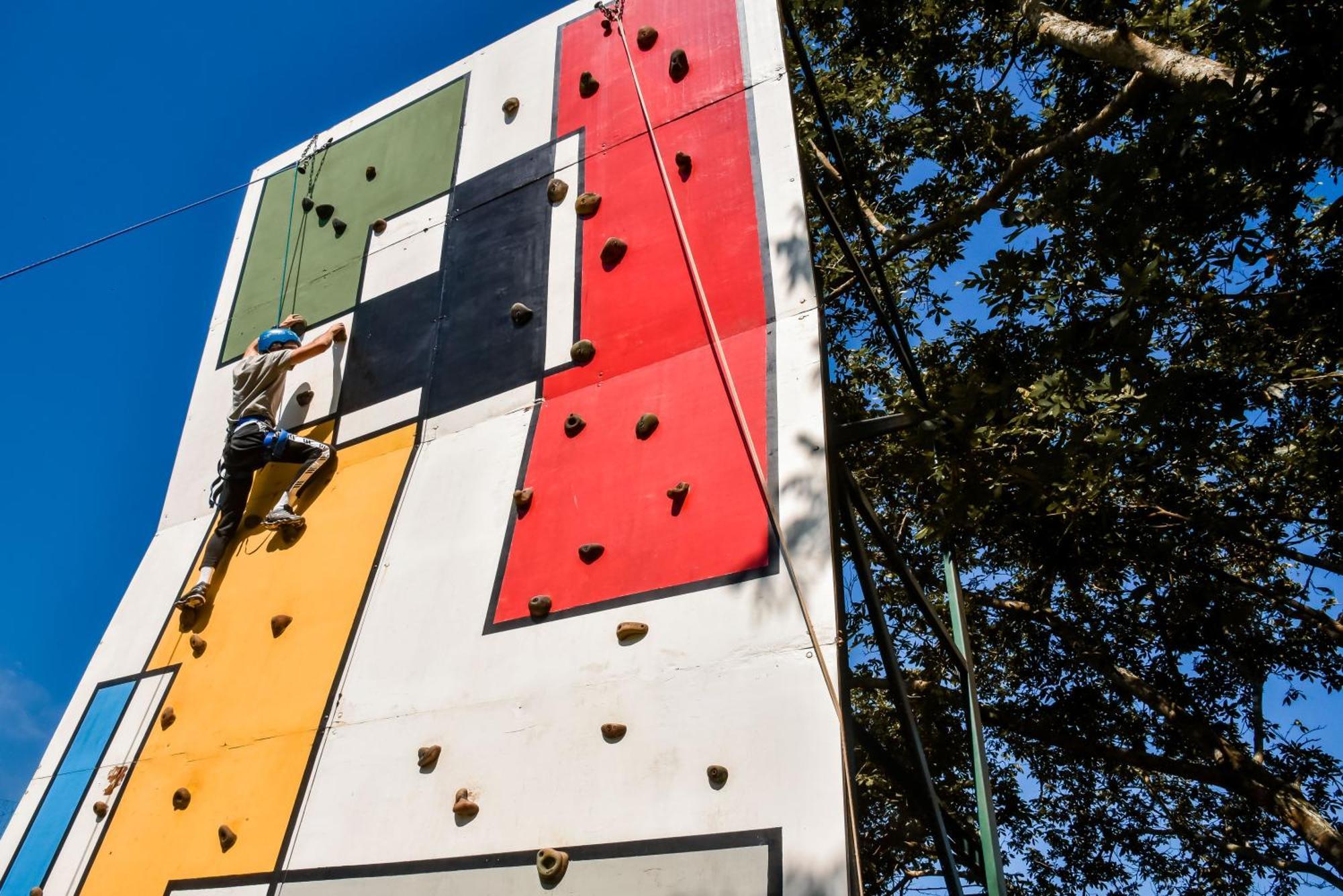Bourbon Resort Atibaia Luaran gambar Climbing wall at the 2013 World Scout Jamboree