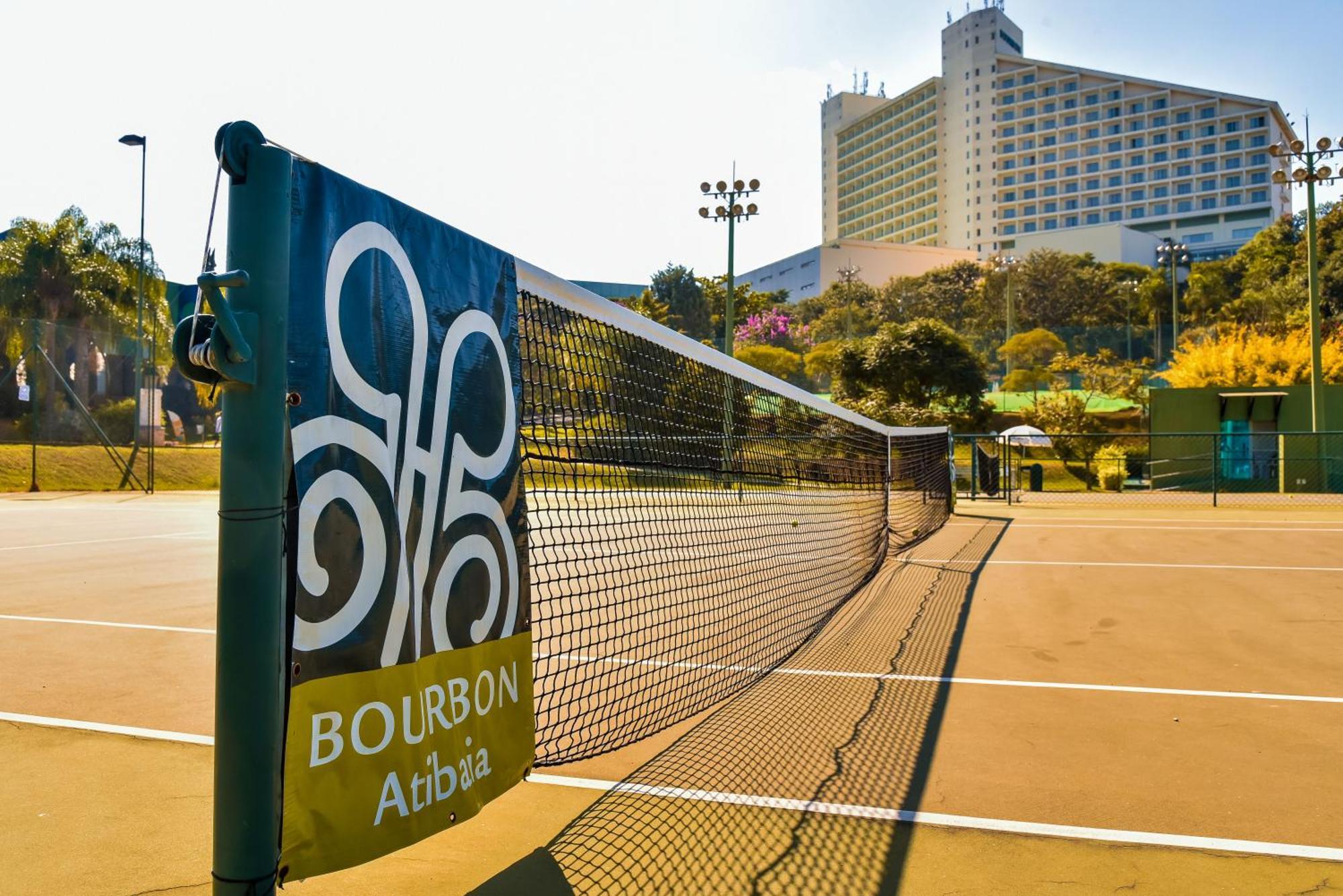 Bourbon Resort Atibaia Luaran gambar Tennis courts at the hotel